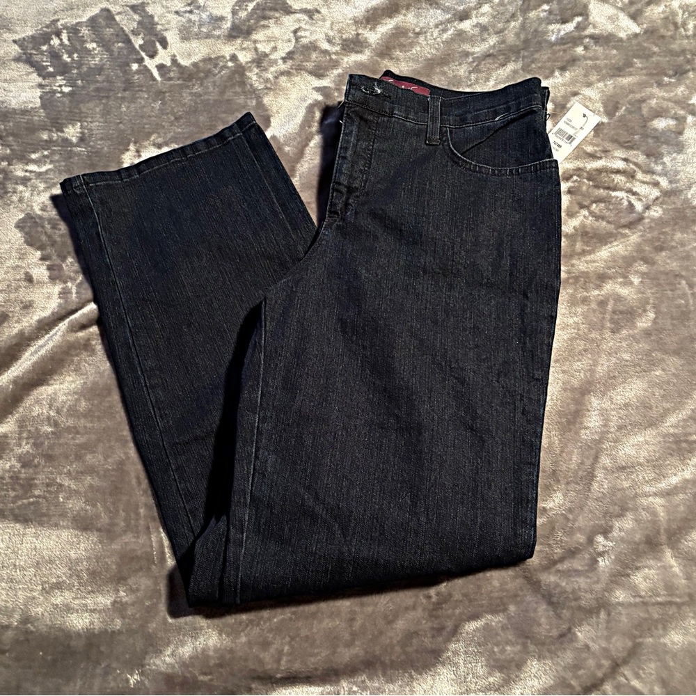 Gloria Vanderbilt Women's Black Straight Leg Jeans